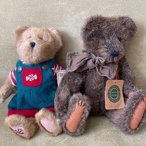 Set of 2 Boys bears- tags on